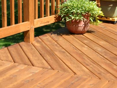 How to sand a deck – for a good-as-new look