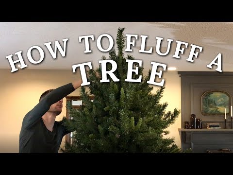 How to fluff a Christmas tree