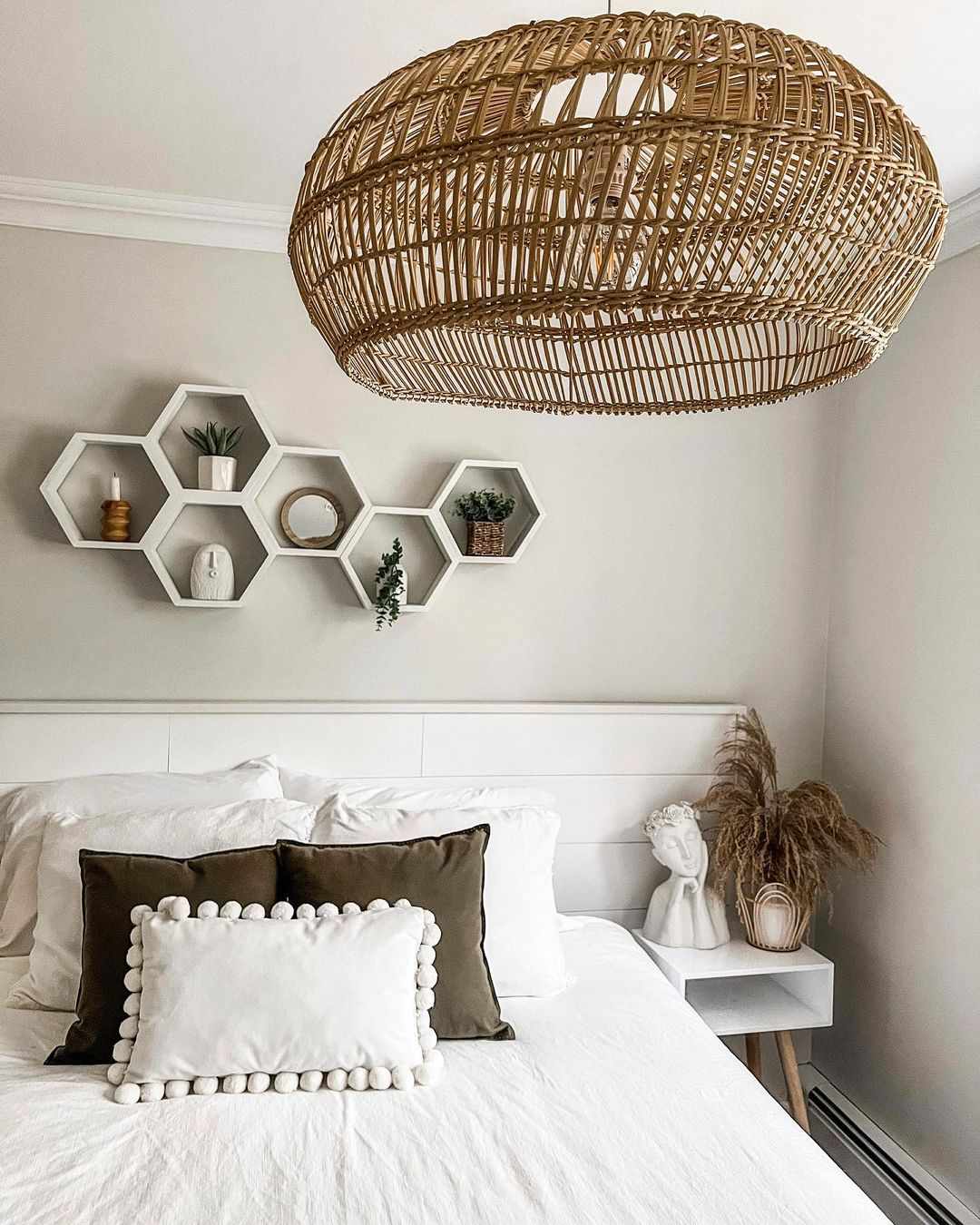 Above the bed decor ideas – 17 ways to max out wall space