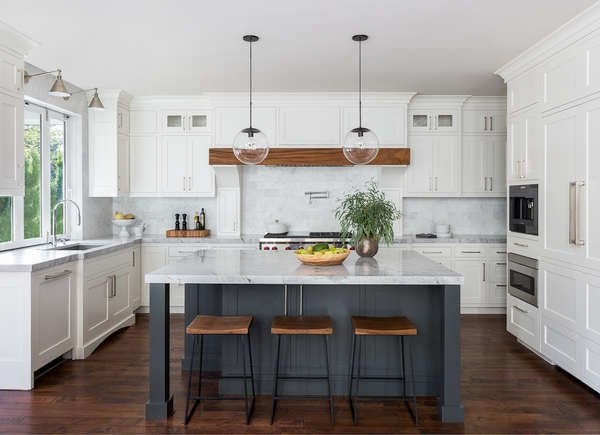 Farmhouse kitchen lighting ideas – 25 bright homey spaces