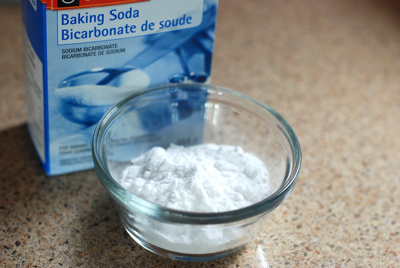 1 Find the appropriate amount of baking soda