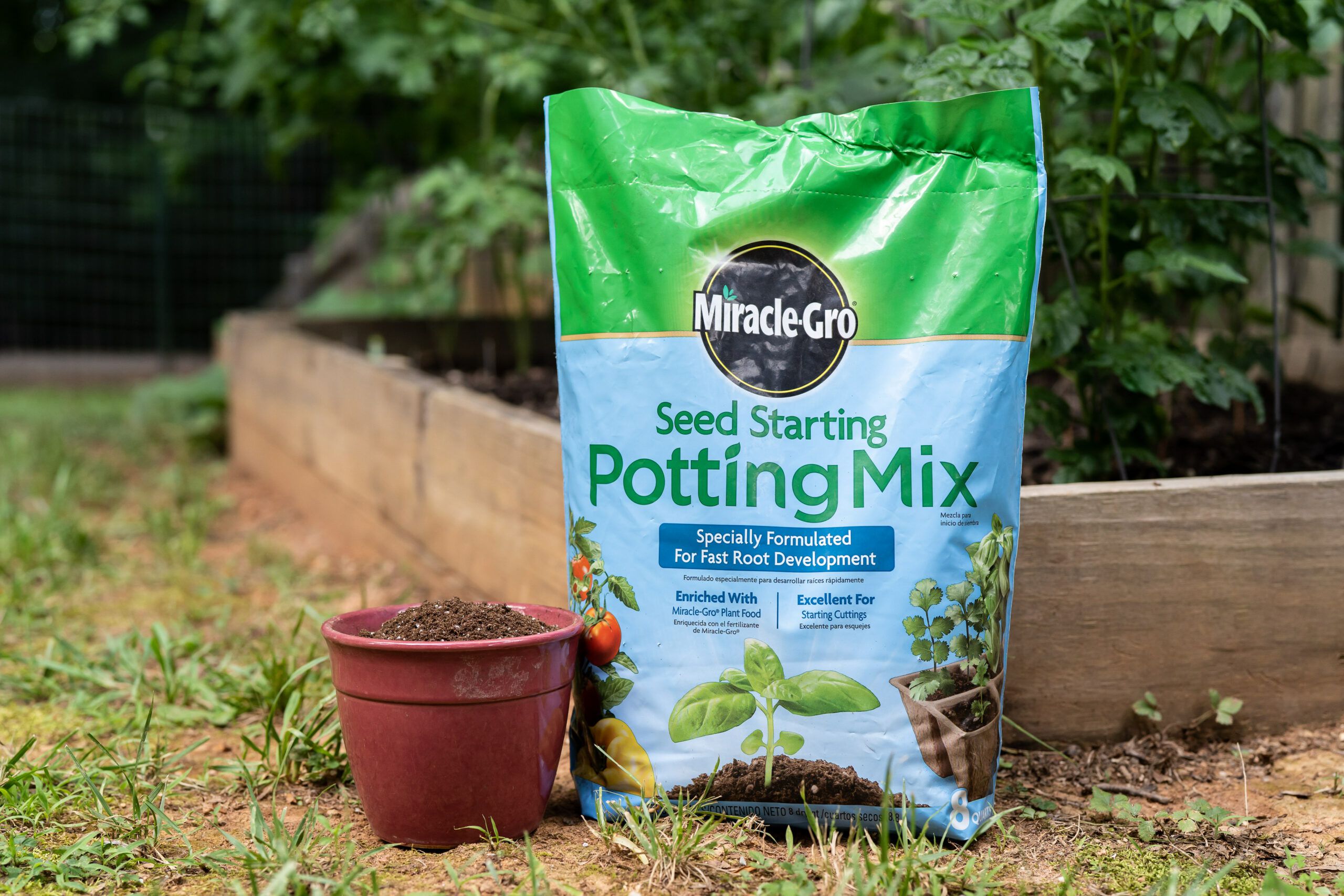 How to make a potting mix for herbs
