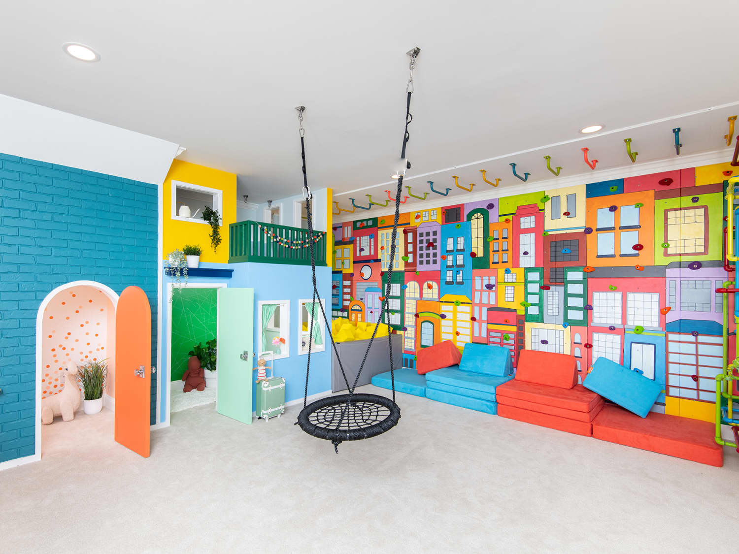 5 small playroom must-haves according to pro organizers