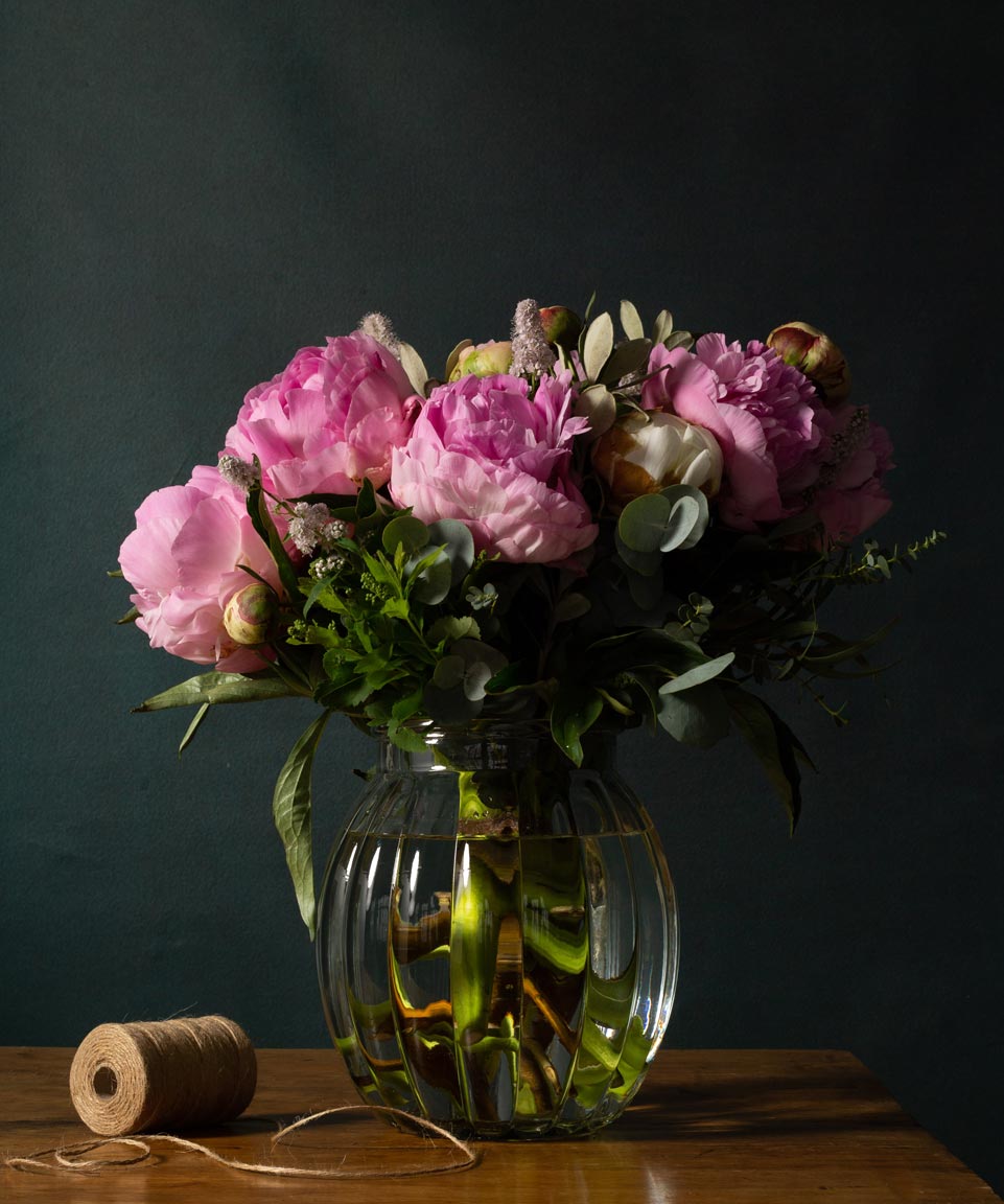 How to revive flowers in a vase