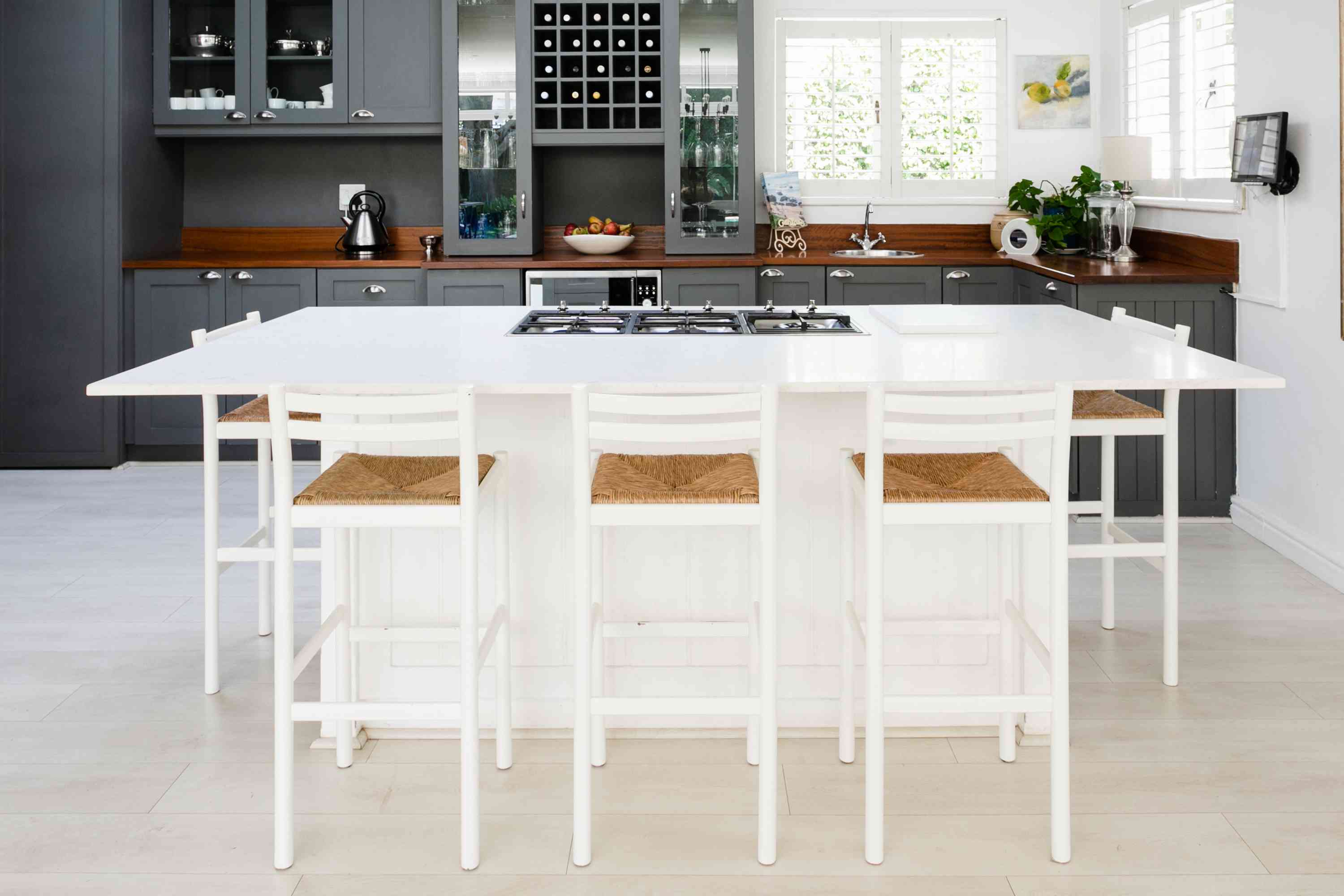 How to choose the right kitchen island size – create the perfect fit