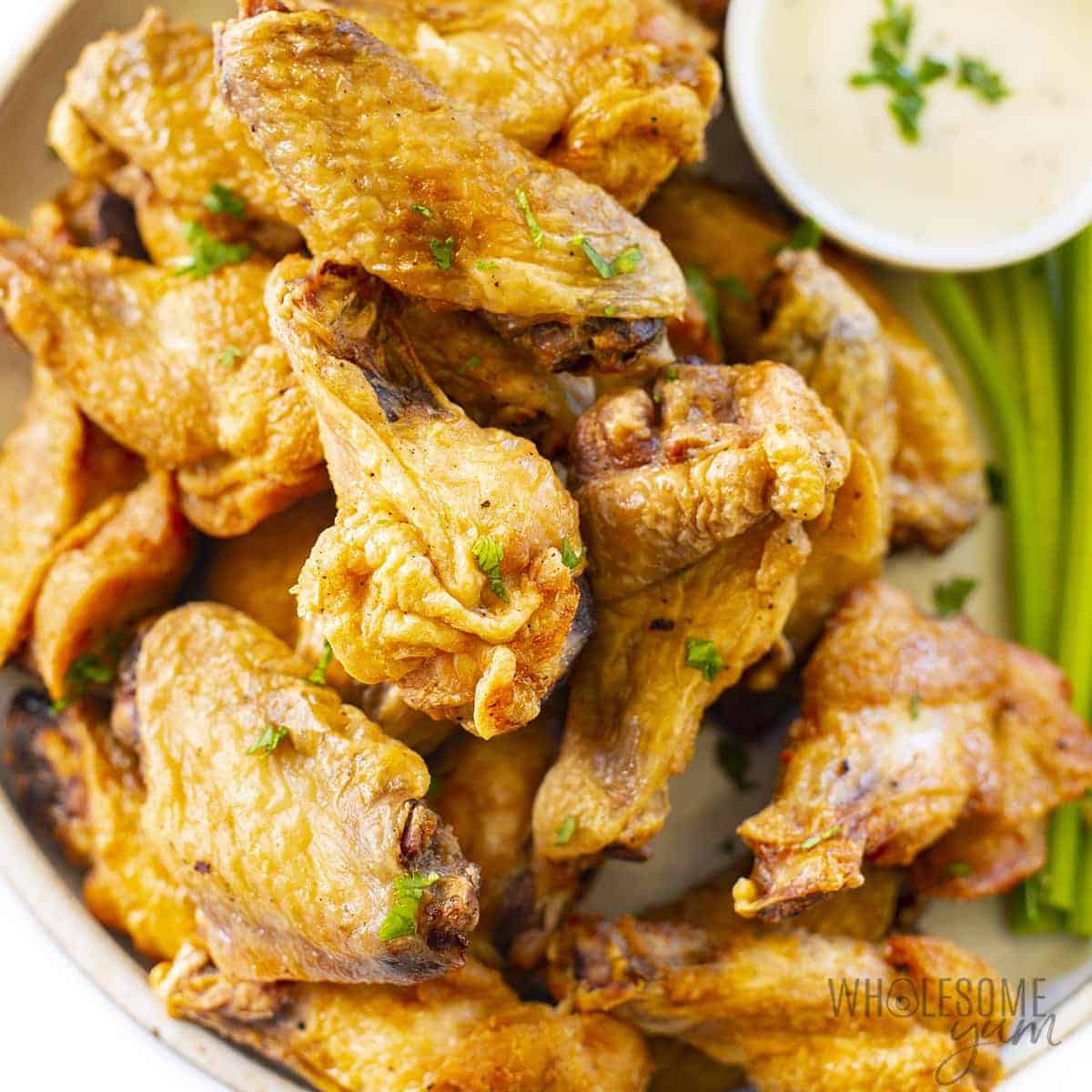 How to make chicken wings in an air fryer – cook your favorite side dish to perfection